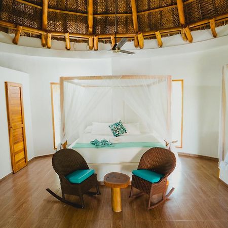 Uuttaaka Eco-Hotel 팔로미노 외부 사진