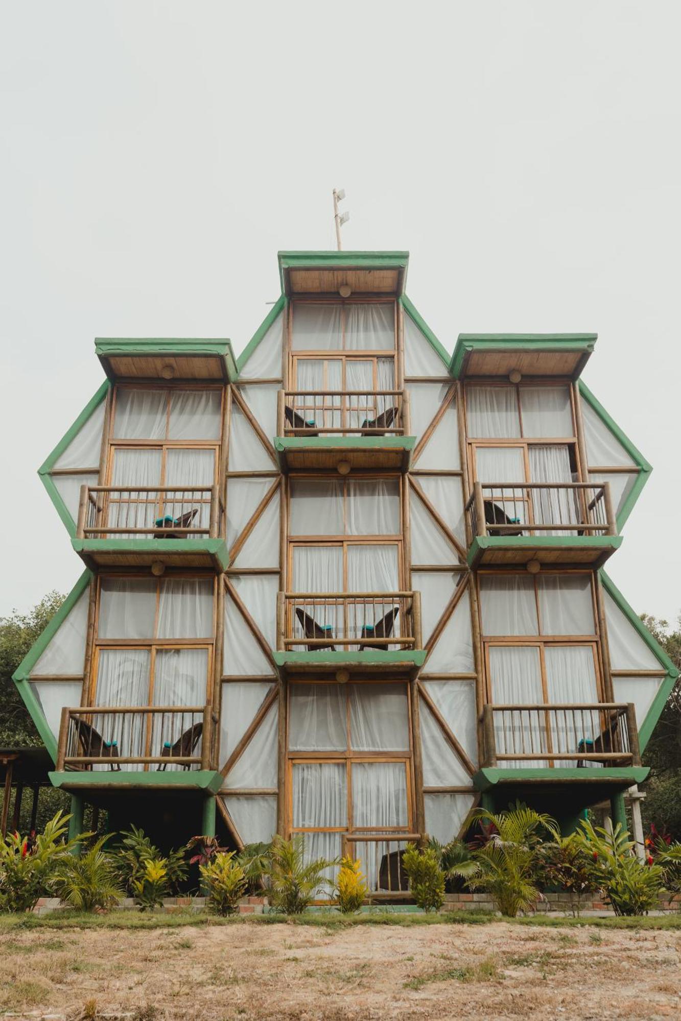 Uuttaaka Eco-Hotel 팔로미노 외부 사진